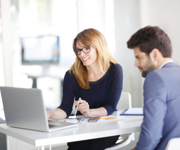 Financial advisor with client traduction - abalis